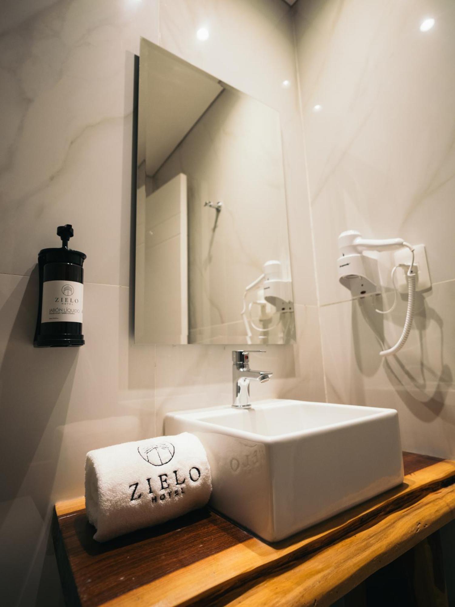Zielo Hotel อะซุนซิออง ภายนอก รูปภาพ